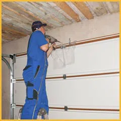 Community Garage Door Service San Francisco, CA 415-761-4005 - side-garage-door-repair-10-48m